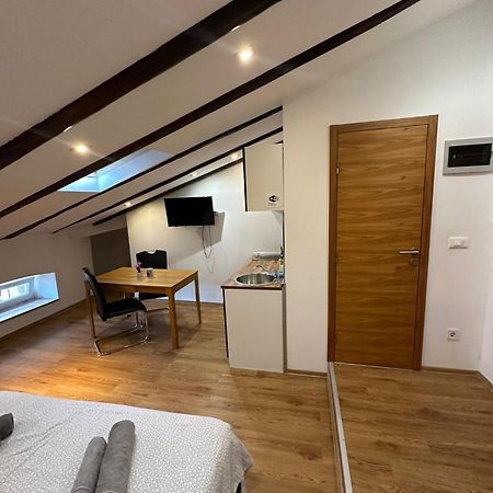 Apartment In The Heart Of Pula Exteriér fotografie