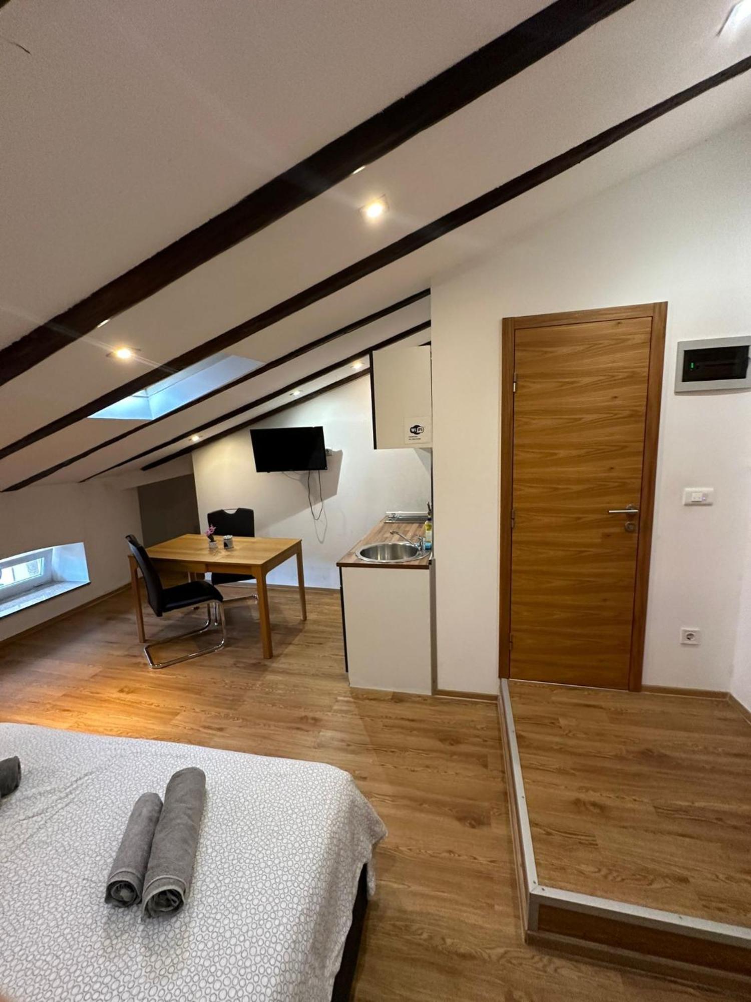 Apartment In The Heart Of Pula Exteriér fotografie