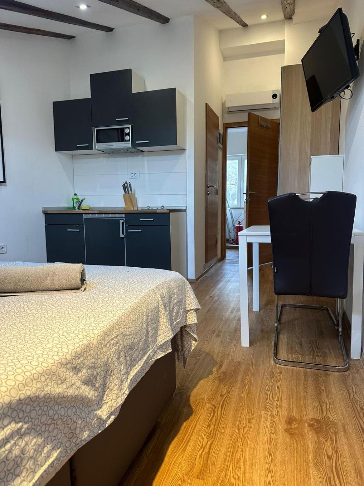 Apartment In The Heart Of Pula Exteriér fotografie