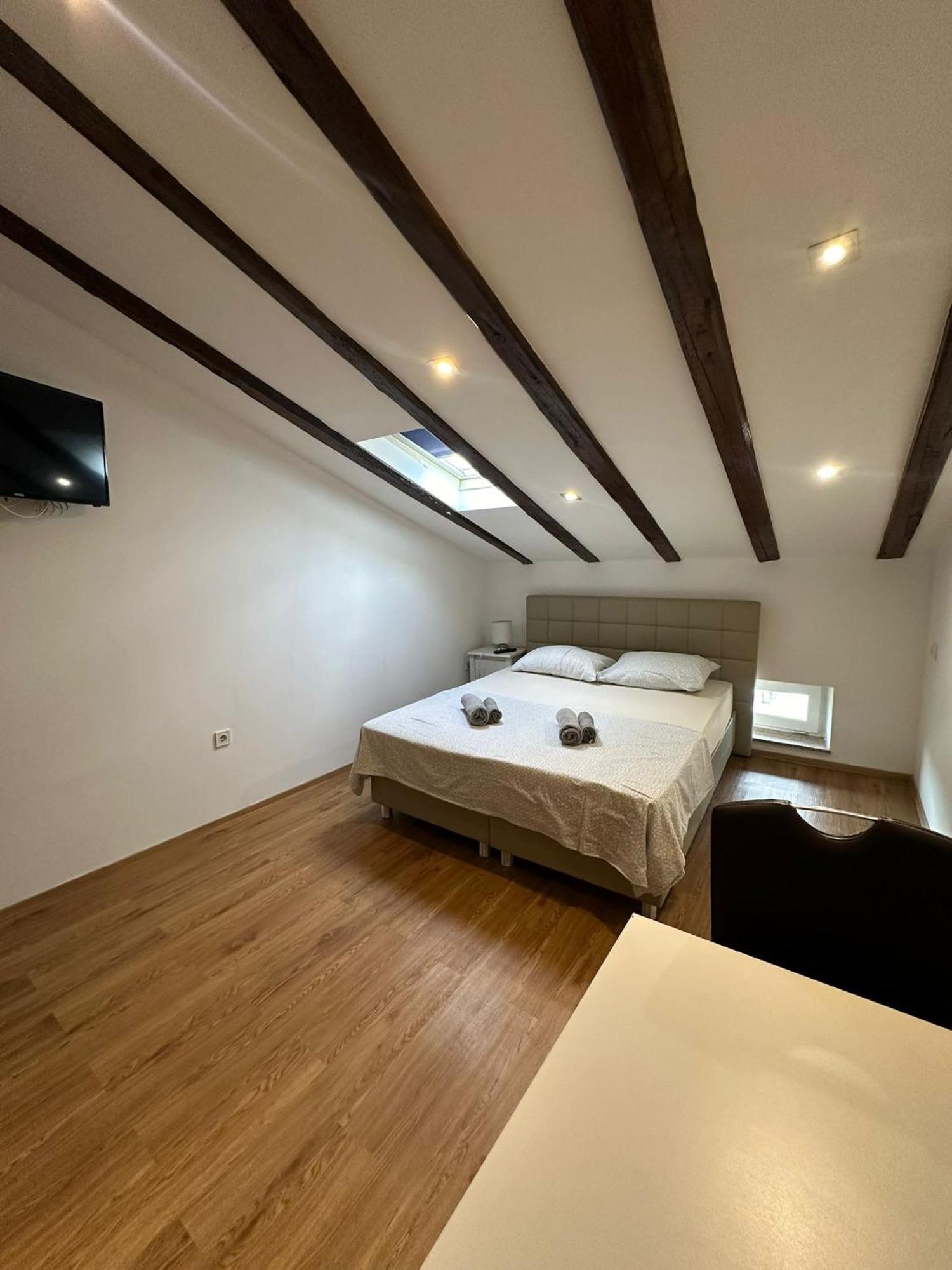 Apartment In The Heart Of Pula Exteriér fotografie