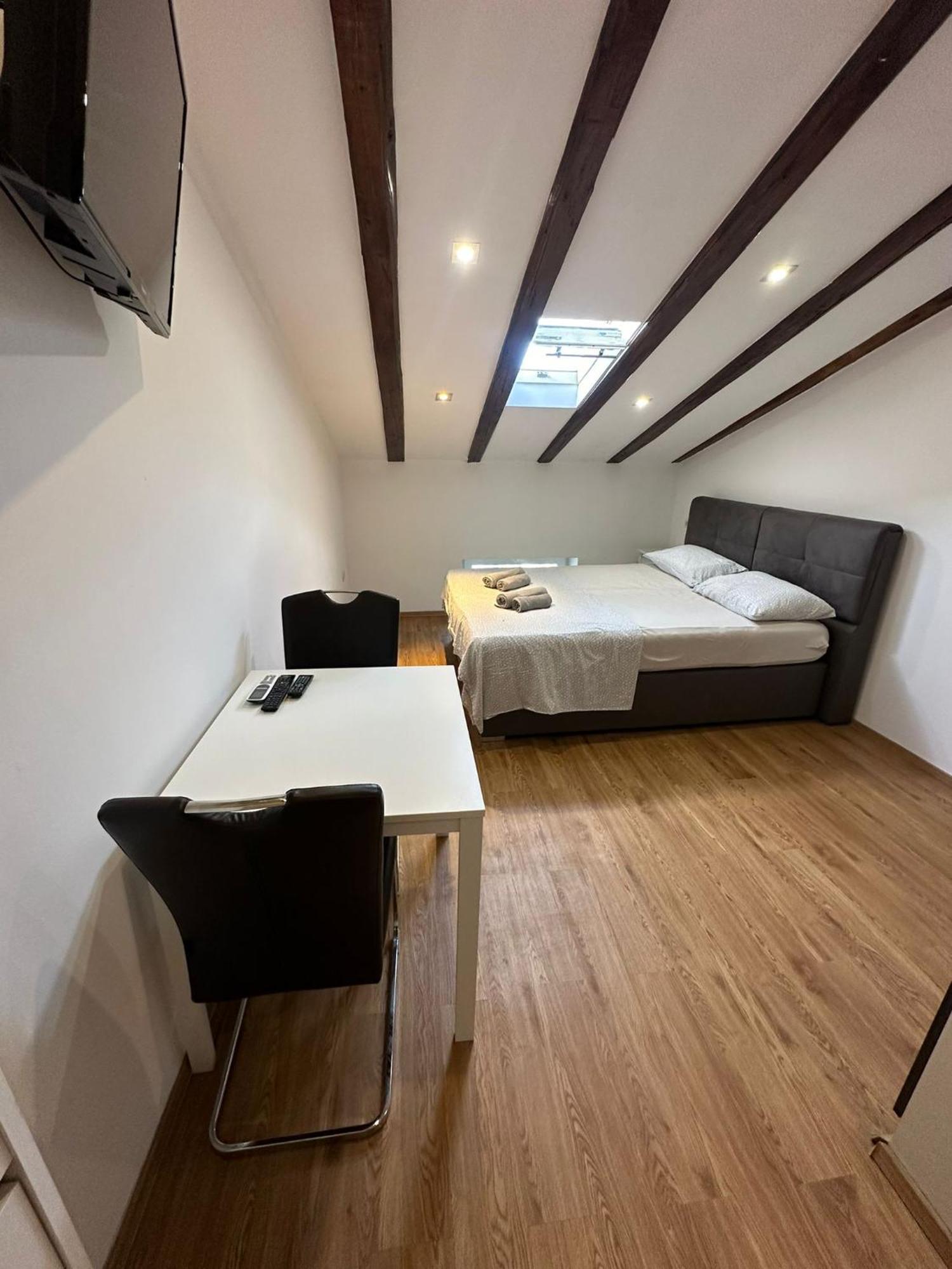 Apartment In The Heart Of Pula Exteriér fotografie