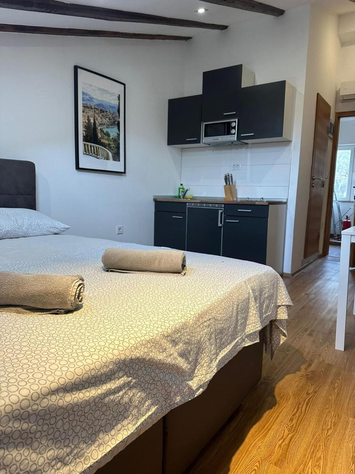 Apartment In The Heart Of Pula Exteriér fotografie